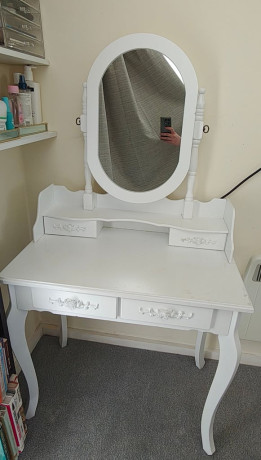dressing-table-big-0