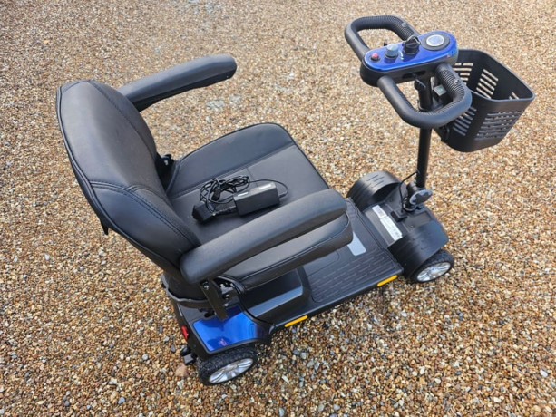 drive-devilbiss-jaunt-bootable-mobility-scooter-cms001bl-big-2