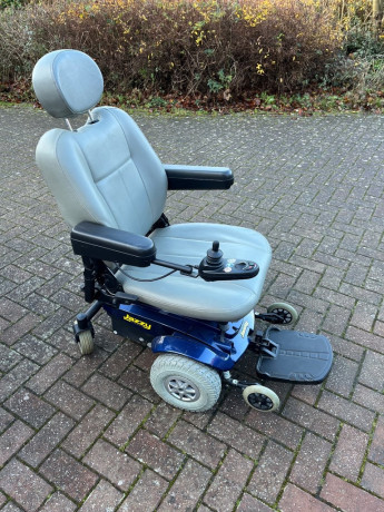 pride-jazzy-select-mobility-scooter-powerchair-big-1
