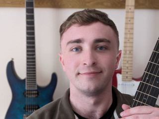 powerplay-guitar-lessons-in-manchesterbeginners-a-speciality