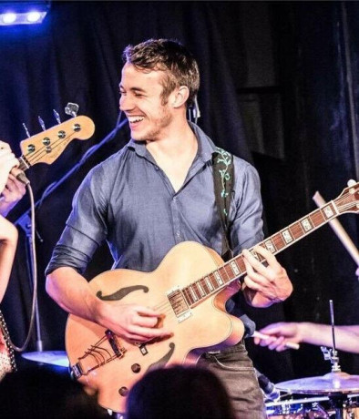 bass-lessons-professional-structured-and-practical-all-levels-big-1