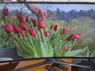 please-read-the-description-samsung-40in-curved-tv-smart-tv-with-remote