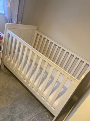 cot-and-changing-unit-big-0