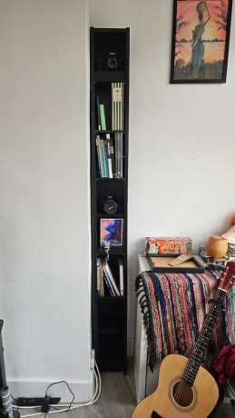 bookshelf-narrow-vgc-big-0