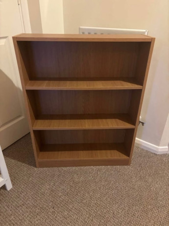 bookshelf-narrow-vgc-big-2