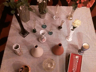 a-selection-of-18-vases