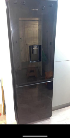 samsung-series-6-rb34t632ebneu-classic-fridge-freezer-with-water-dispenser-big-0