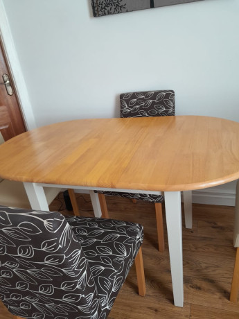 dining-table-and-4-chairs-big-2