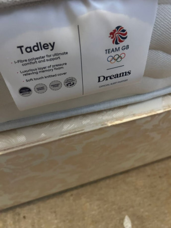 double-divan-bed-base-and-mattress-big-0