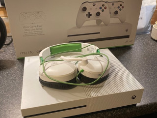 xbox-one-s-1tb-boxed