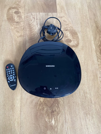 samsung-dvd-player-with-remote-and-85-dvds-big-3
