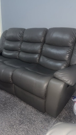 recliner-sofa-for-sale-3-seater-and-2-seater-big-2