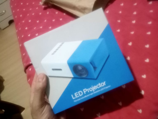 mini-smart-display-home-theater-portable-screen-for-bedroom-entertainment-big-1