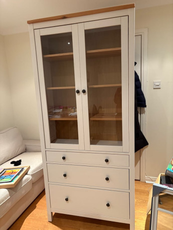 display-cabinet-big-1