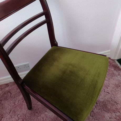 merridew-dining-table-and-chairs-big-1