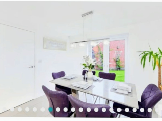 extendable-dining-table-and-chairs