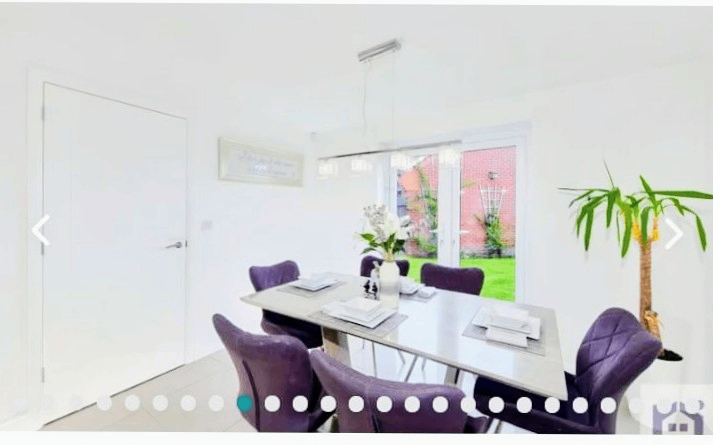 extendable-dining-table-and-chairs-big-0