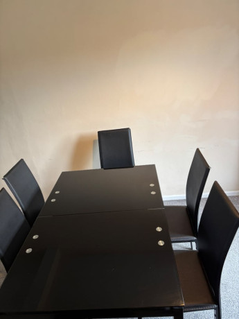 extending-glass-dining-table-6-chairs-big-1