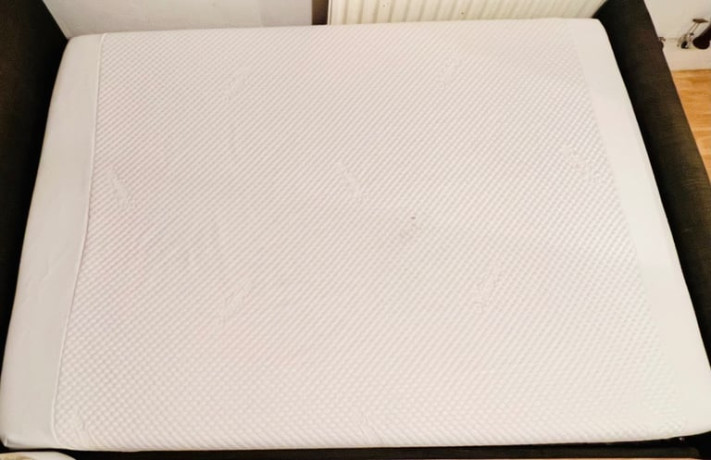 tempur-cloud-mattress-and-bed-big-2