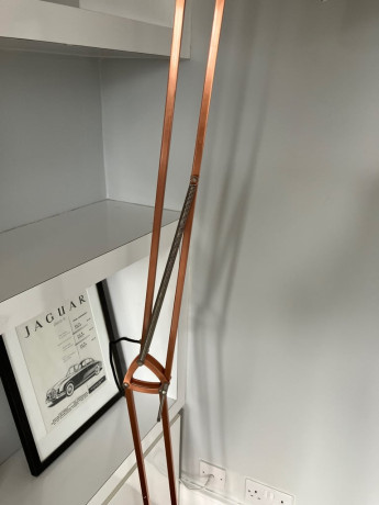 stylish-bronze-lamp-big-2