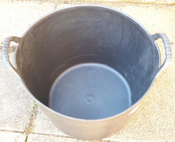 howdens-large-planter-bucket-42lt-brand-new-big-1
