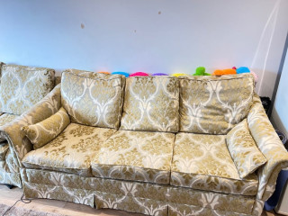 sofa-for-sell