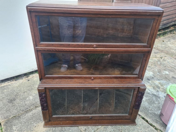 3-legged-milking-chair-big-2