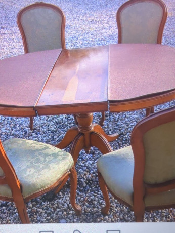 table-and-chairs-big-0