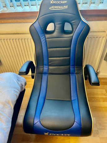 thrustmaster-ferrari-458-steering-wheel-and-pedals-big-3