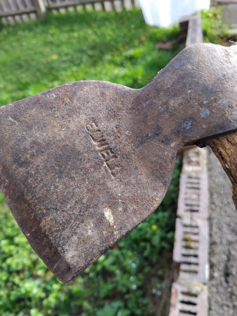 ewell-garden-axe-big-2