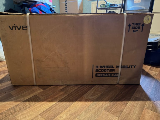 vive-3-wheel-scooter-brand-new-big-1