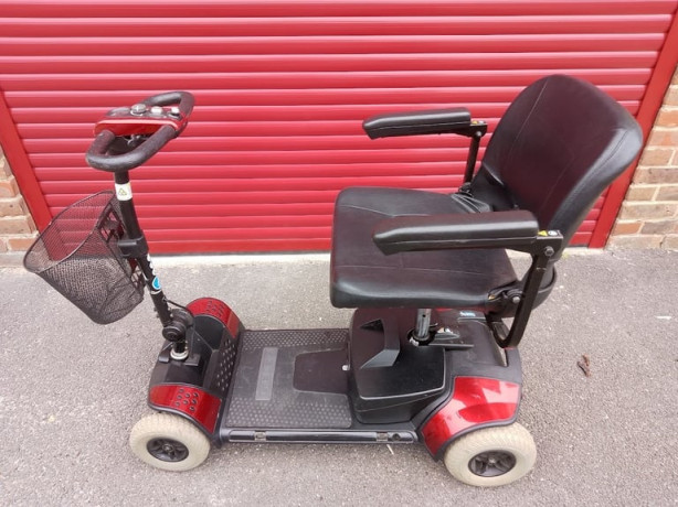 wheelchair-transit-lightweight-wheelchair-big-3