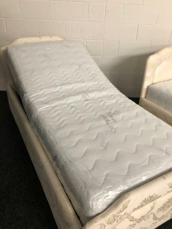 electric-adjustable-bed-big-3