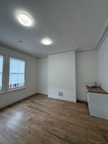 tattoo-ps25-piercing-ps15-sale-big-0