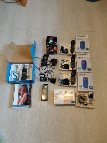 old-mobile-phones-x9-joblot-big-1