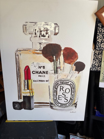 channel-no-5-on-canvas-beautiful-picture-big-0