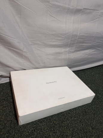 macbook-pro-m3-pro-16inch-18gb512gb-big-0