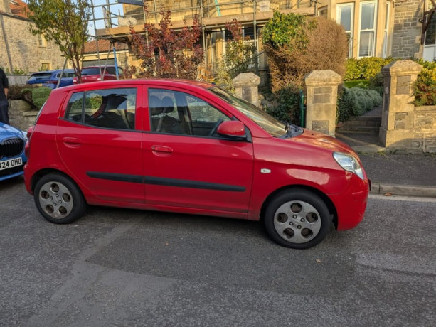 red-kia-picanto-strike-hatchback-2010-manual-1086-cc-5-doors-big-1