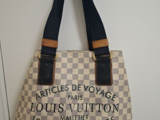 louis-vuitton-ladies-authentic-bag