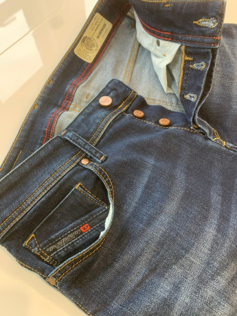 diesel-jeans-dark-denim-w29-l30-big-3