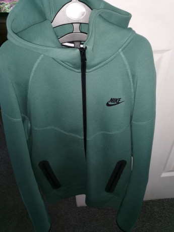 mens-nike-tech-fleece-tracksuit-big-1