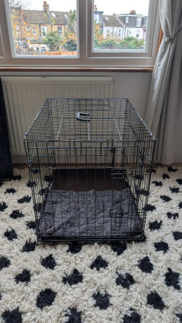 small-medium-dog-crate-w-tray-black-big-0