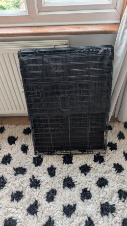 small-medium-dog-crate-w-tray-black-big-3